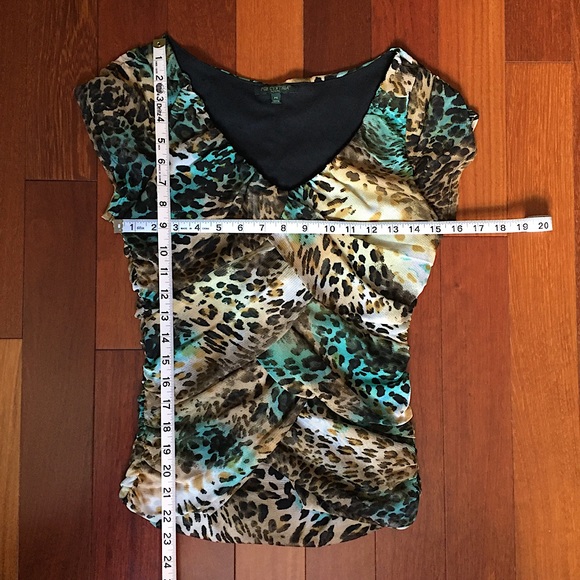 FOR CYNTHIA leopard animal print top, petite small - Picture 5 of 6